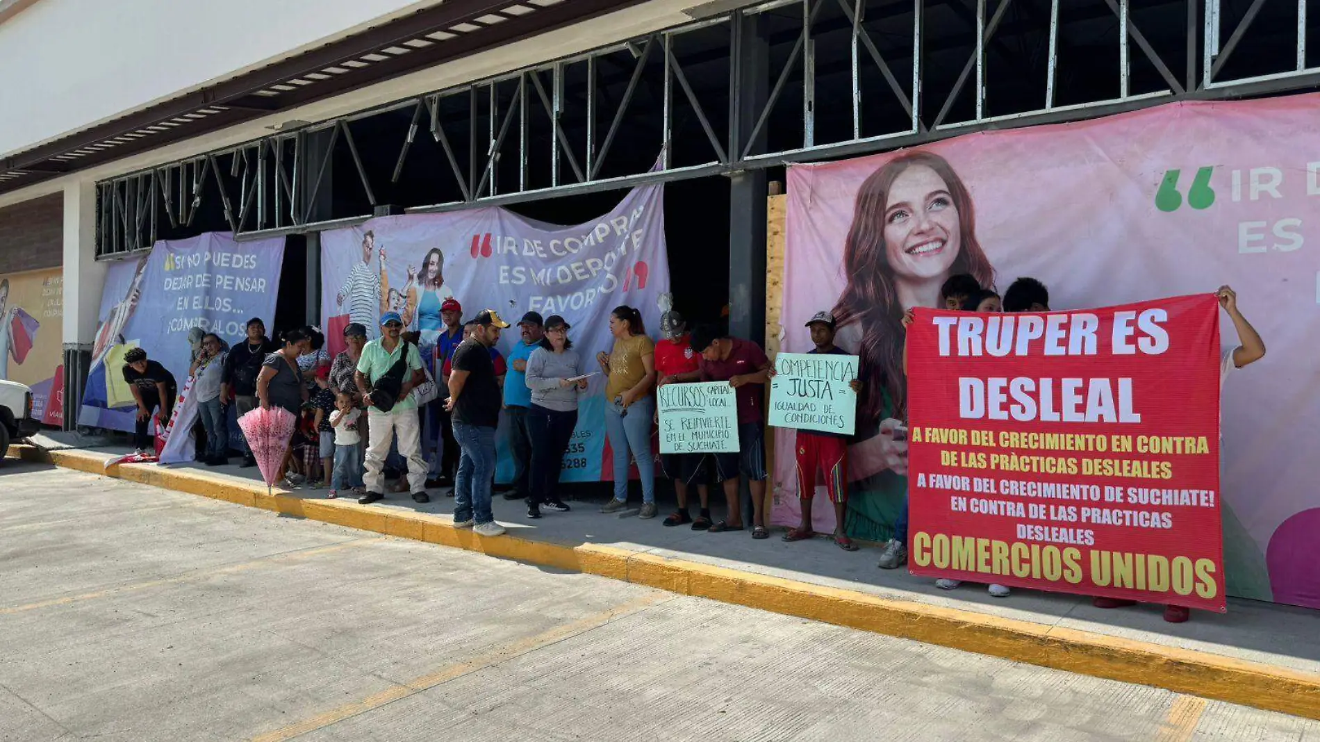 comerciantes de Suchiate protestando